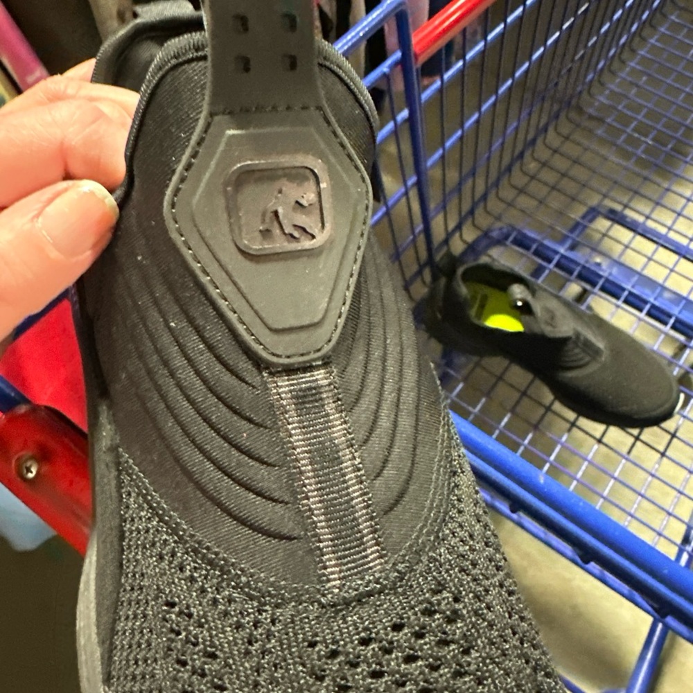 AND1 Black Sneakers Modern Slip-On Design